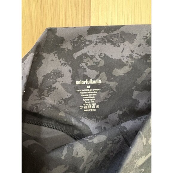 Colorfulkoala High-Waisted Camo Black Leggings Medium - Picture 3 of 4